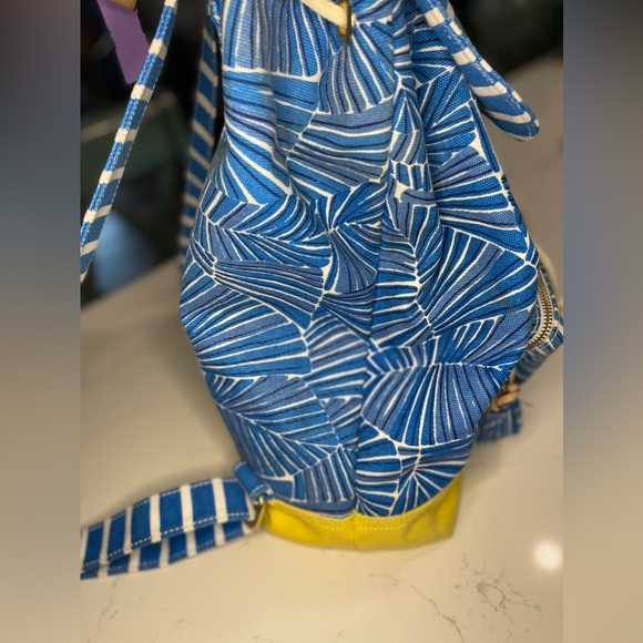 Vineyard Vines Drawstring Backpack - Picture 3 of 11